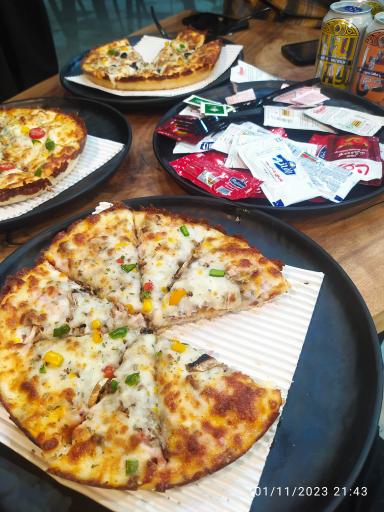 عکس پیتزا چوب