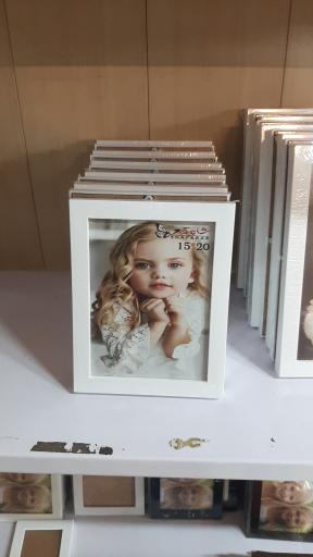 عکس قاب وتخته شاسی کریمی