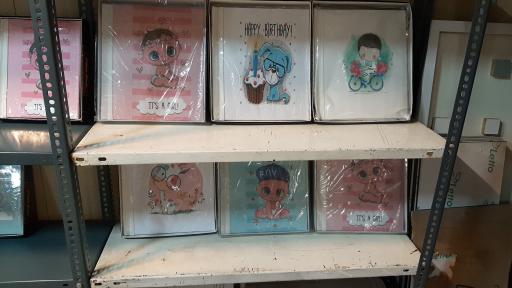 عکس قاب وتخته شاسی کریمی