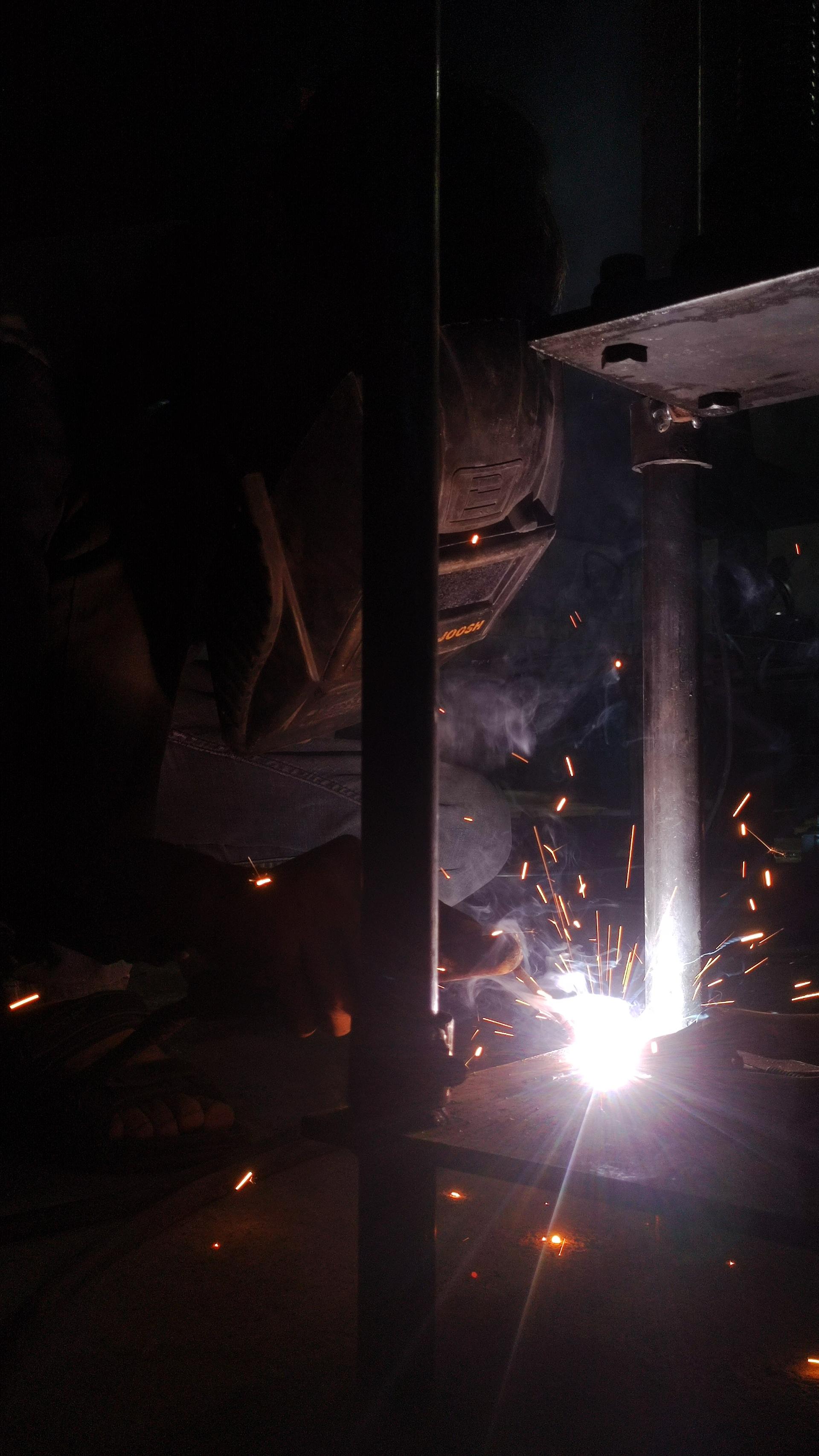 عکس تعمیرات کالیپر چرخ و سیستم باد تریلی