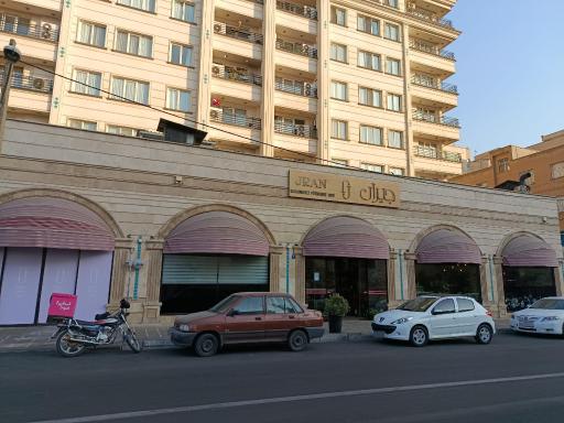 عکس نان و شیرینی جیران