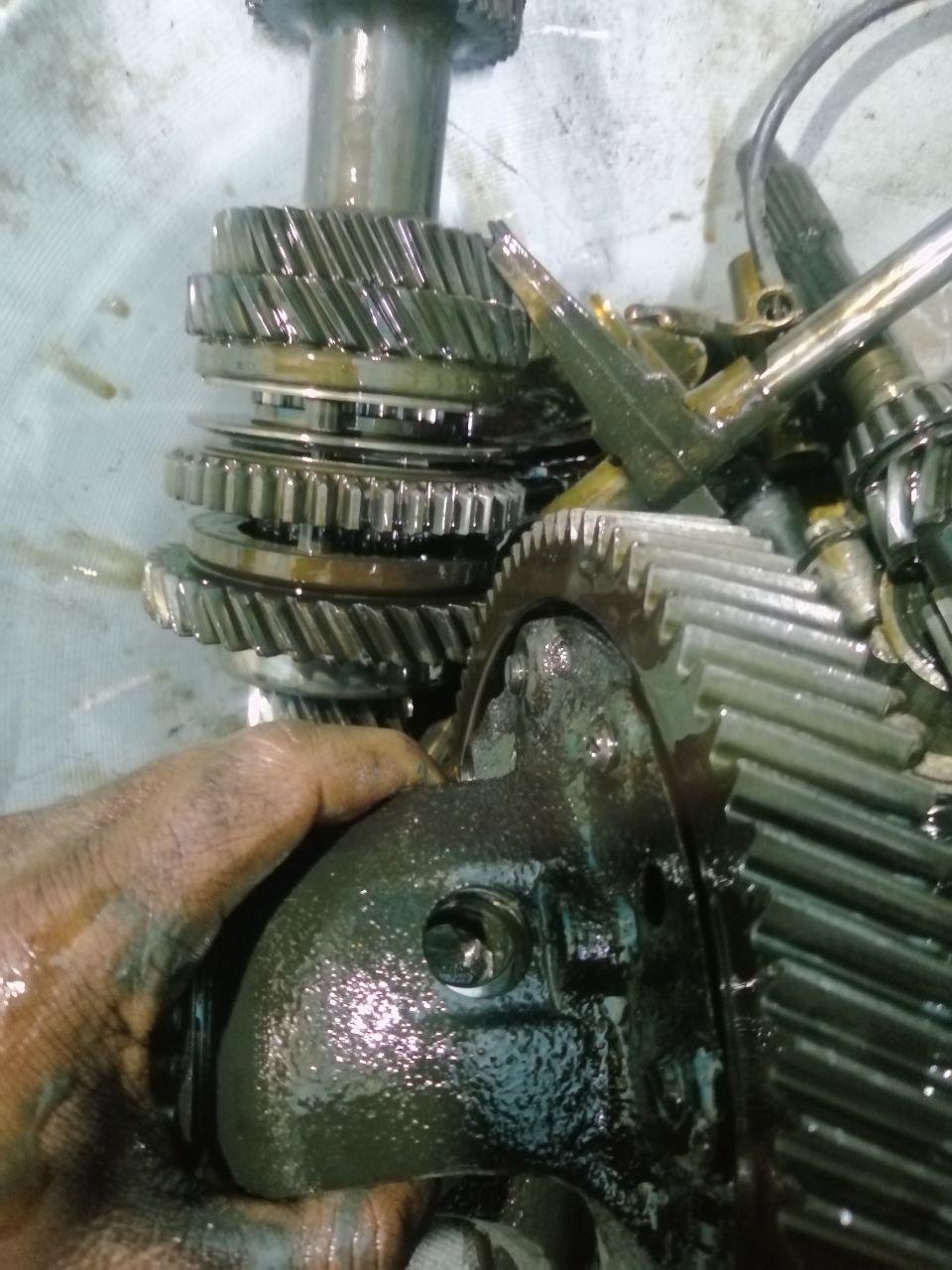 عکس تعمیرگاه تخصصی گیربکس و خودرو های چینی اکبری