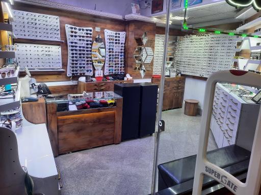 عکس تعمیرات عینک میلاد نور