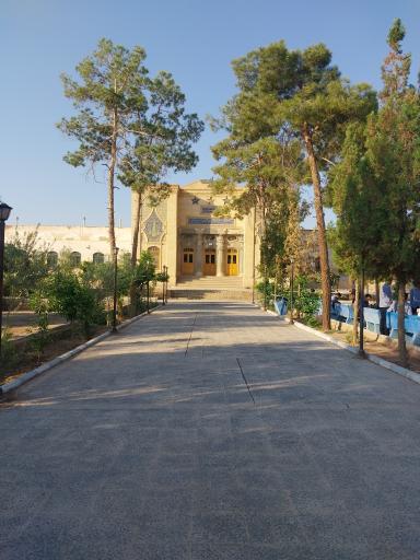 عکس دبیرستان مارکار