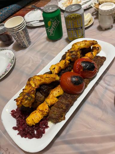 عکس سفره خانه سنتی تی تی پل