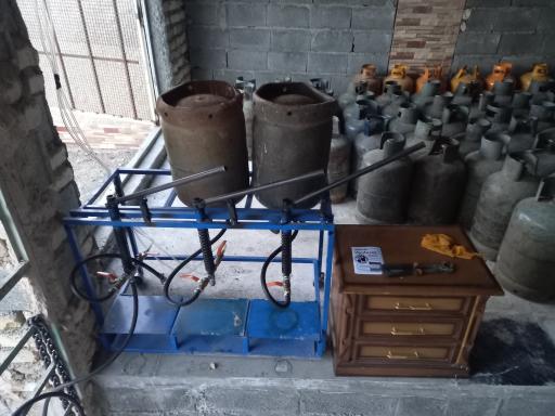 عکس شارژ پیک نیک و سیلندر کاز مایع اعتماد