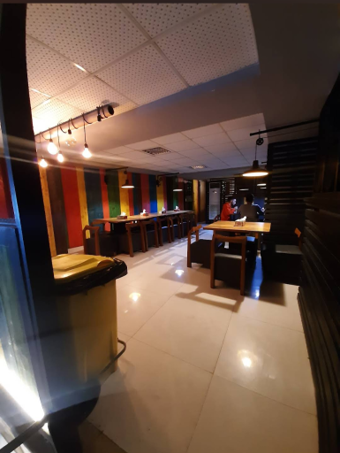 عکس فست‌ فود فلفلی (شعبه گلشهر)