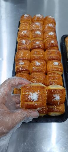 عکس نان و شیرینی عطرین