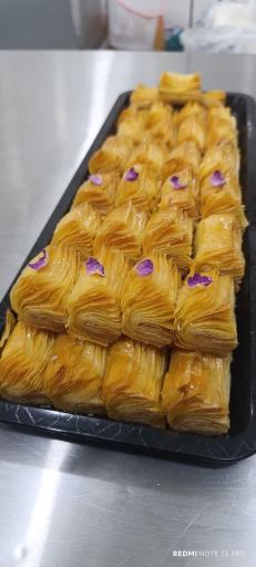 عکس نان و شیرینی عطرین