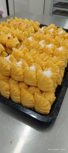 عکس نان و شیرینی عطرین