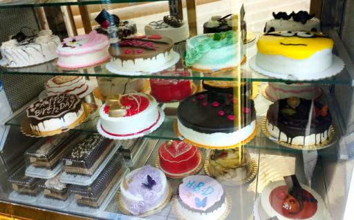 عکس شیرینی فروشی ولی عصر