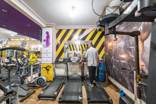 عکس باشگاه ورزشی کیاپارس(آقایان-بانوان)