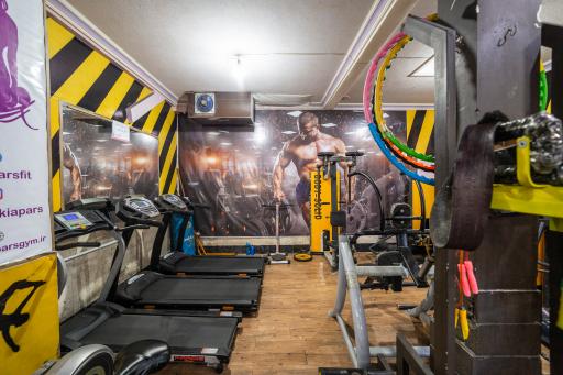 عکس باشگاه ورزشی کیاپارس(آقایان-بانوان)