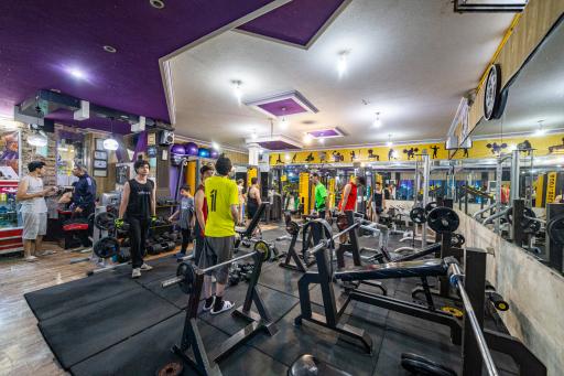 عکس باشگاه ورزشی کیاپارس(آقایان-بانوان)