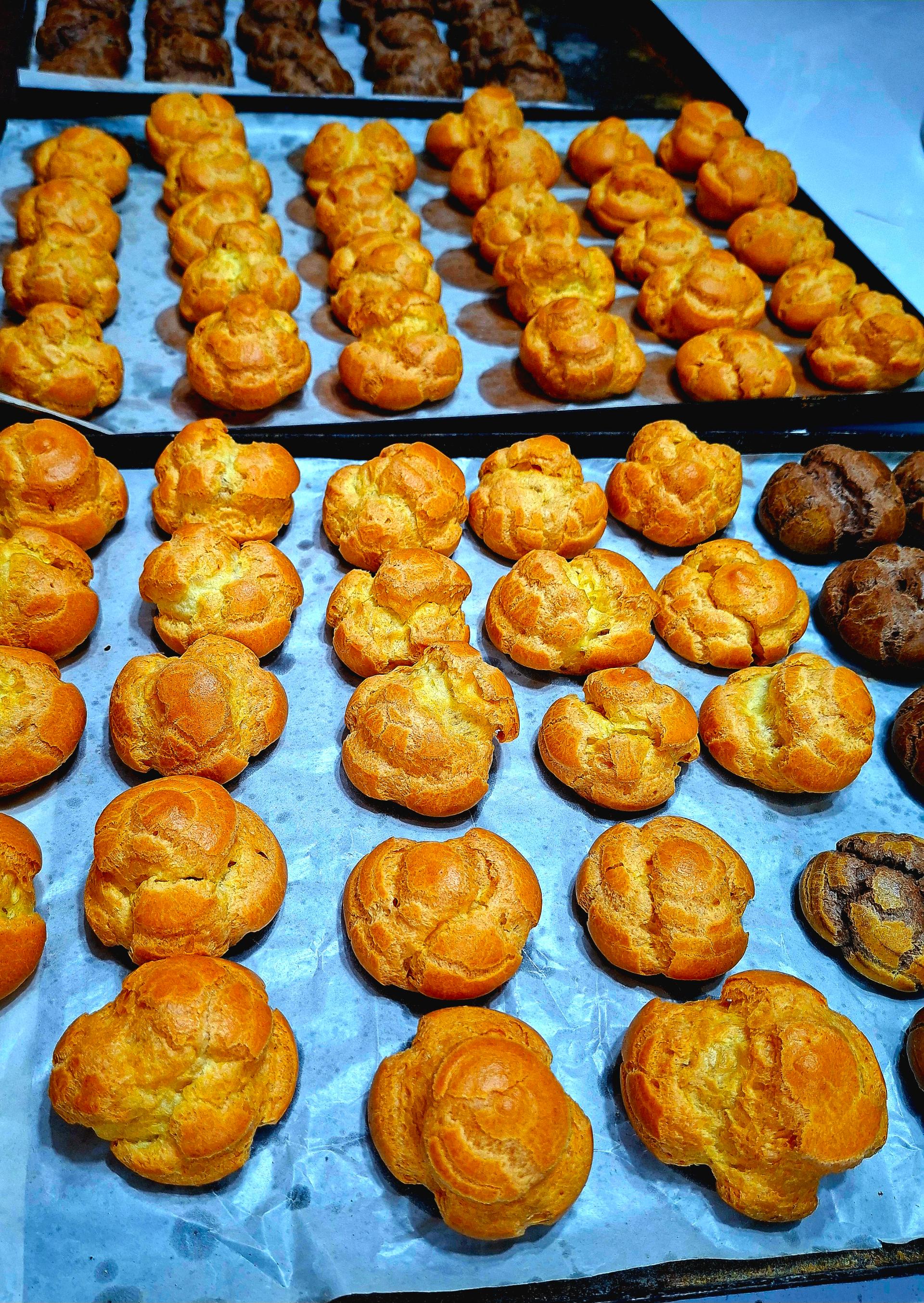 عکس شیرینی خانگی گل انار