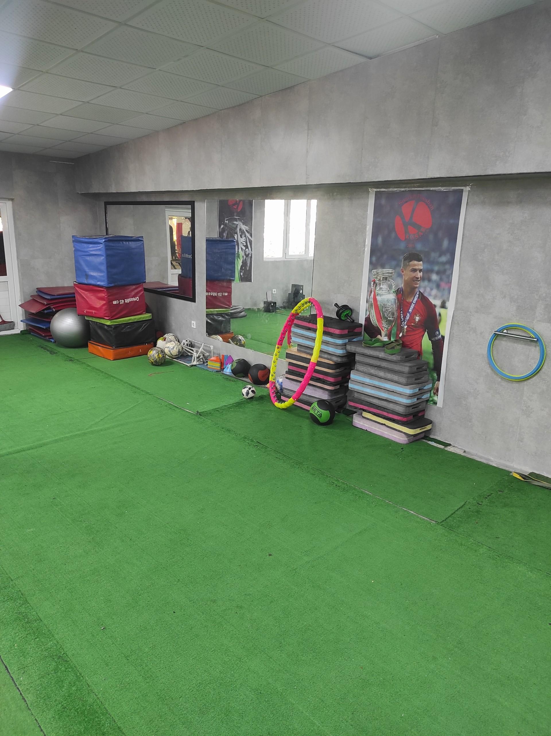 عکس باشگاه بدنسازی و سالن فانشکنال تاکتیک فیت