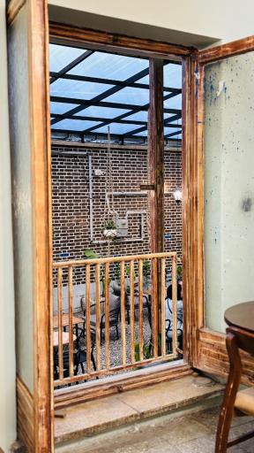 عکس کافه نقطه دیدار