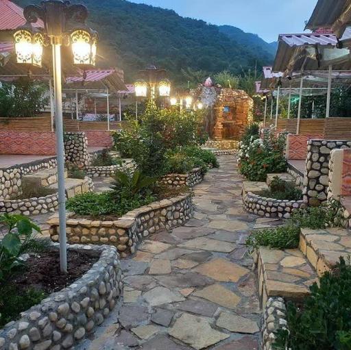 عکس قهوه خونه و کبابسرای زاهدی 