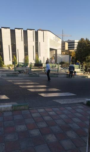 عکس ورودی مترو میدان کتاب