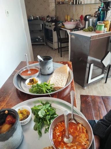 عکس صبحانه و دیزی داش مجید