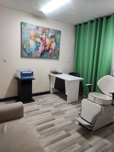 عکس کلینیک پوست و مو لیزر سدروس