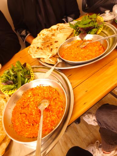 عکس صبحانه و دیزی داش مجید