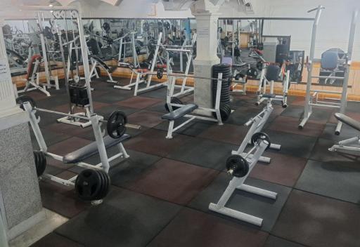 عکس باشگاه بدنسازی اسطوره