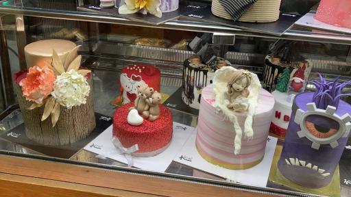 عکس کافه نان و شیرینی گوجه سبز