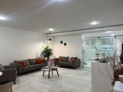 عکس کلینیک دندانپزشکی زیبایی و ترمیم دکتر تینا اکبرزاده