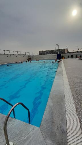 استخر روباز چهارفصل فرشته