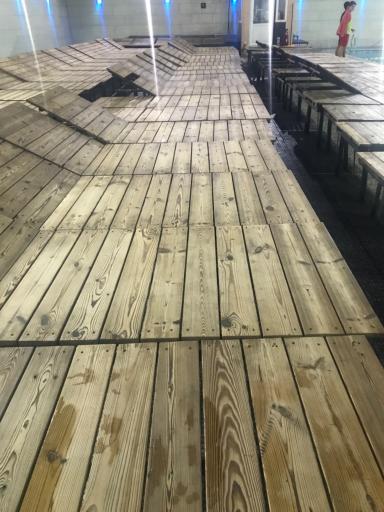 استخر روباز چهارفصل فرشته