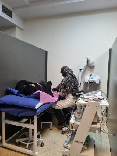 عکس فیزیوتراپی تسنیم 