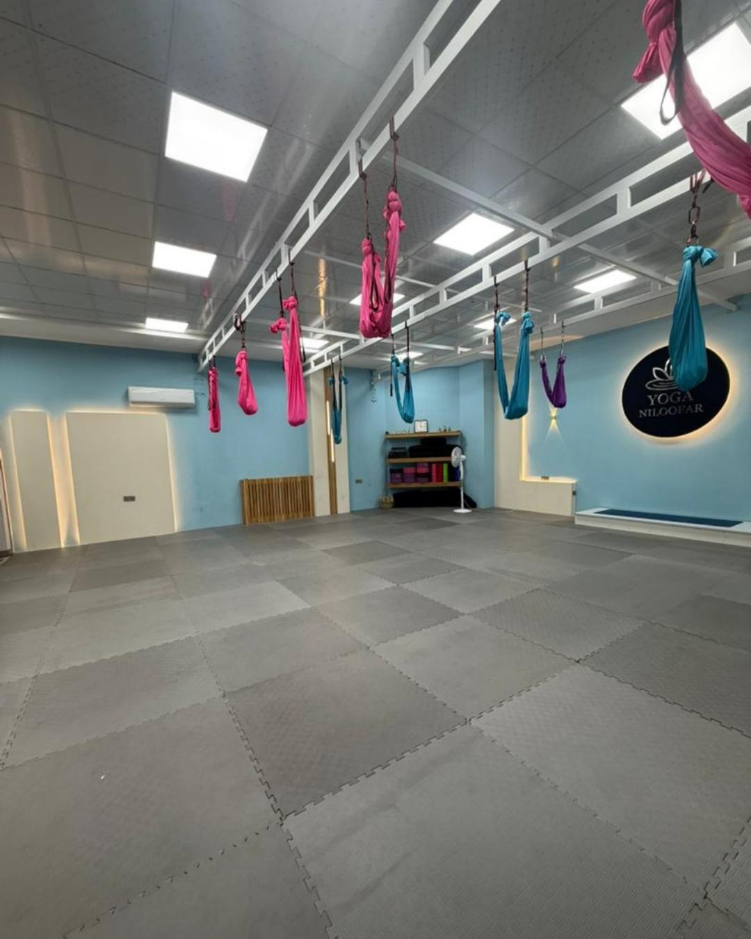 عکس رویال استودیو تخصصی یوگا نیلوفر