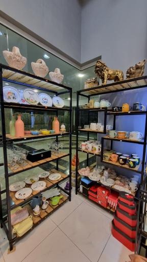 عکس فروشگاه صنایع دستی Rs Home