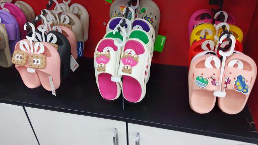 عکس فروشگاه دمپایی خیرخواه