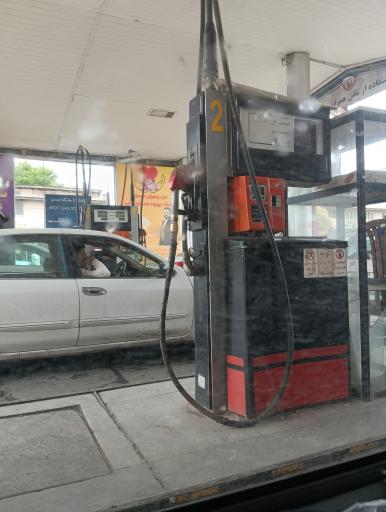 عکس پمپ بنزین