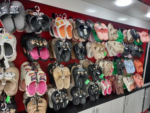 فروشگاه دمپایی خیرخواه