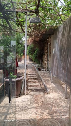 باغچه رستوران دنج