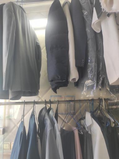 عکس خشکشویی فرهاد