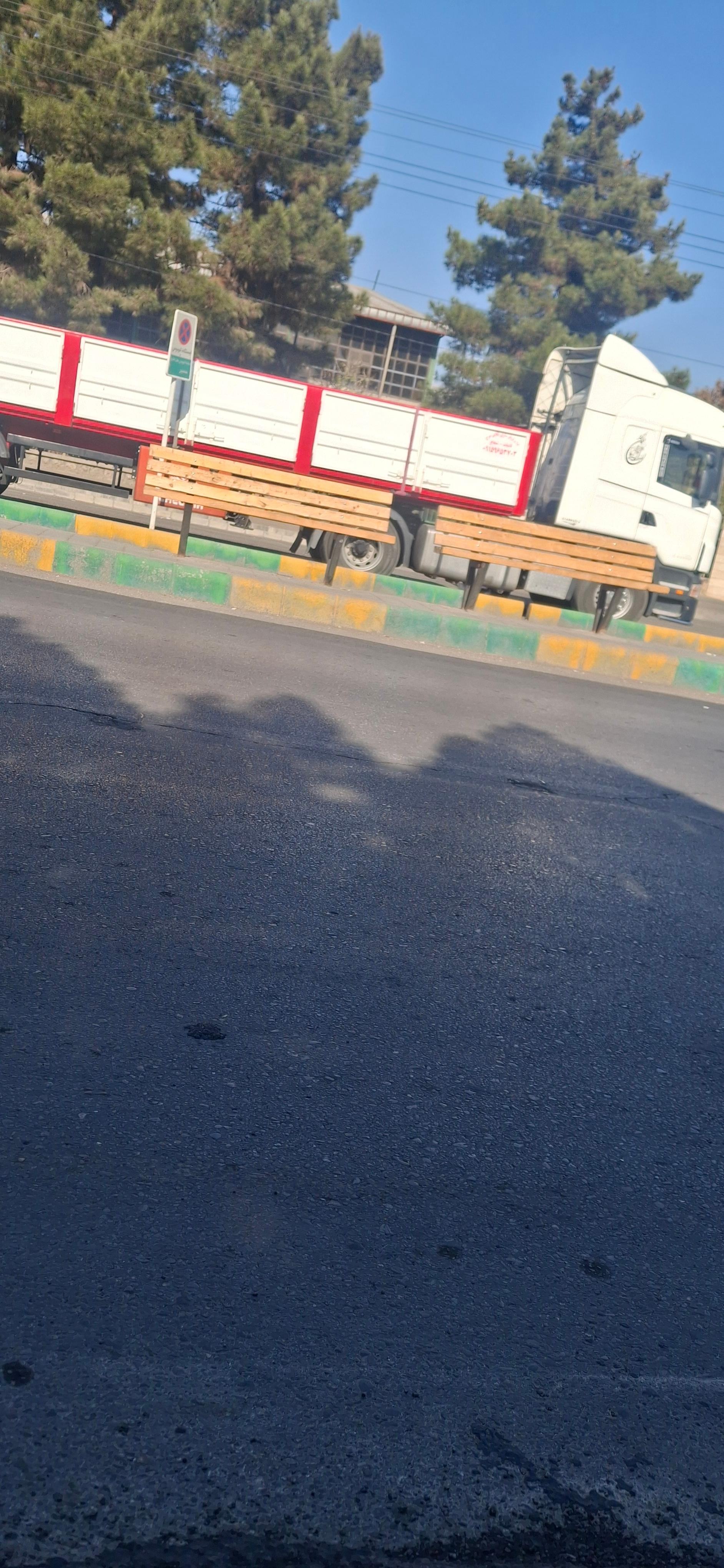 عکس  میدان قائم