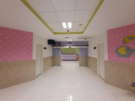 عکس بیمارستان فوق تخصصی کودکان مبتلا به سرطان ماهک