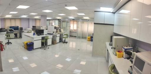 عکس آزمایشگاه مهر