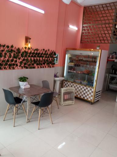 عکس کافی شاپ آبمیوه پاتوق 