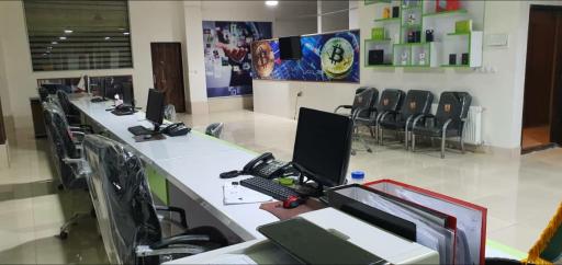عکس دفتر مرکزی برنارایانه 