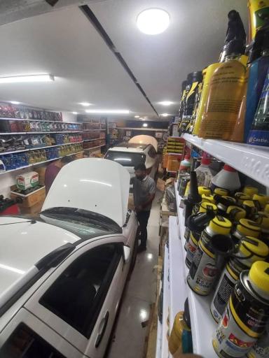 عکس اتوسرویس و تعویض روغنی تویوتا گستر لارستان