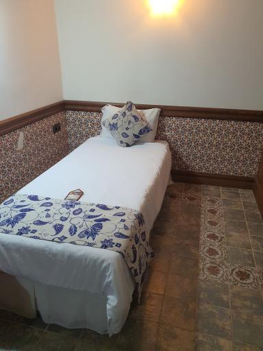 عکس هتل باغ مشیر الممالک یزد