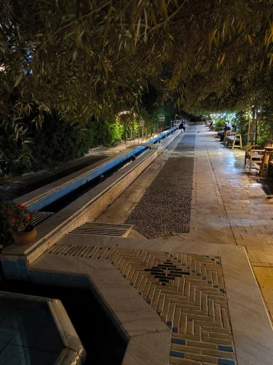 عکس هتل باغ مشیر الممالک یزد