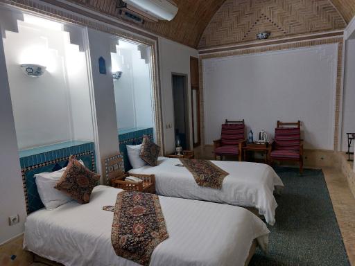 عکس هتل باغ مشیر الممالک یزد