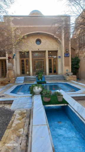 عکس هتل باغ مشیر الممالک یزد