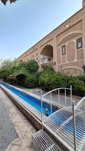عکس هتل باغ مشیر الممالک یزد